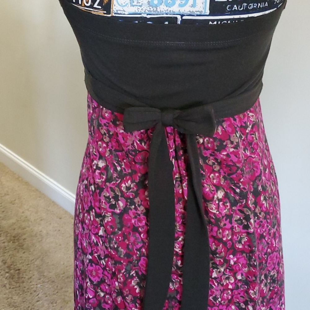 Dress - Picture 2 of 2
